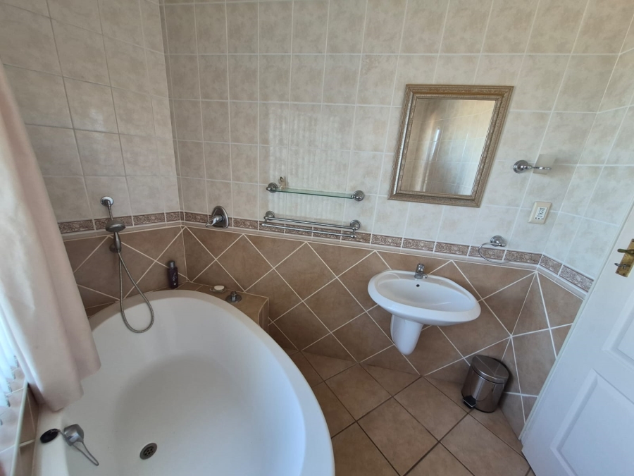 3 Bedroom Property for Sale in Dana Bay Western Cape